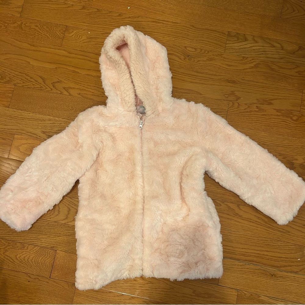 girls size 6 Cozy Pink Faux Fur Hooded Jacket great condition